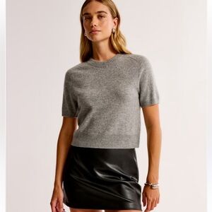Abercrombie Crew Sweater Top NWOT